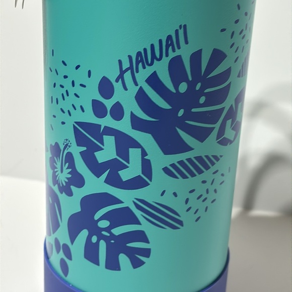 Hydro Flask LIMITED EDITION 40 oz. Hawaii Water Bottle in Mint - Picture 4 of 11